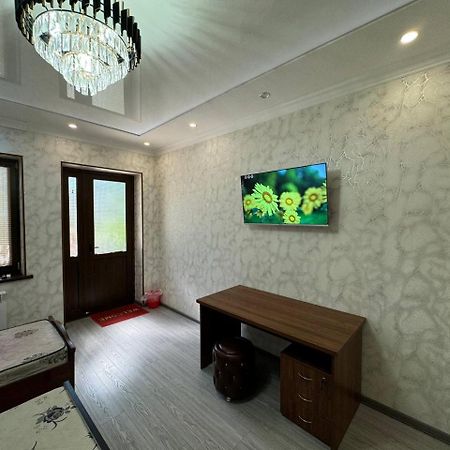 Дом Отель Бадамзар Tashkent Esterno foto