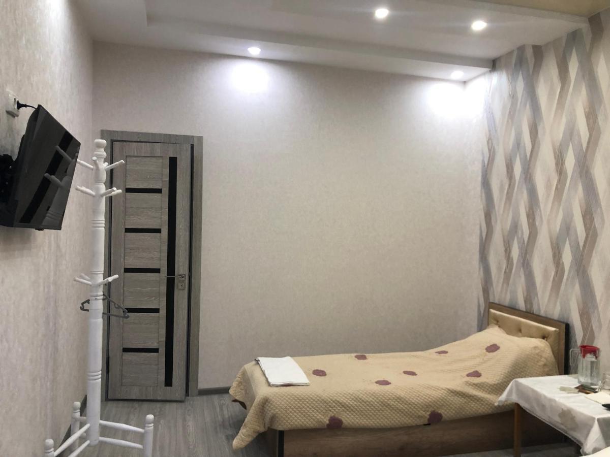Дом Отель Бадамзар Tashkent Esterno foto