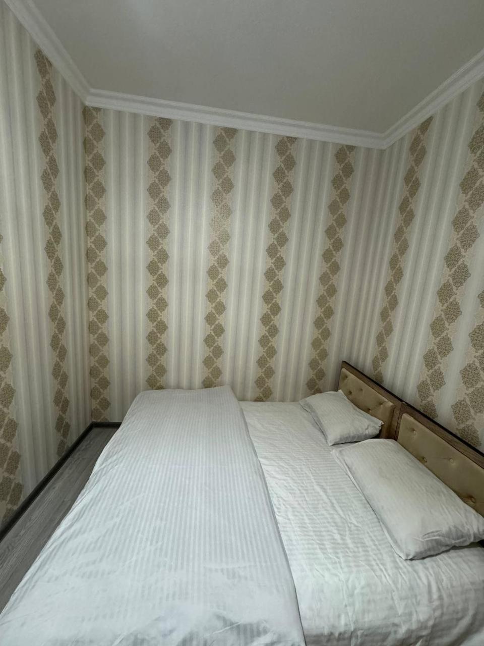 Дом Отель Бадамзар Tashkent Esterno foto