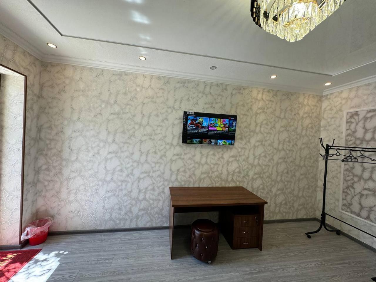 Дом Отель Бадамзар Tashkent Esterno foto